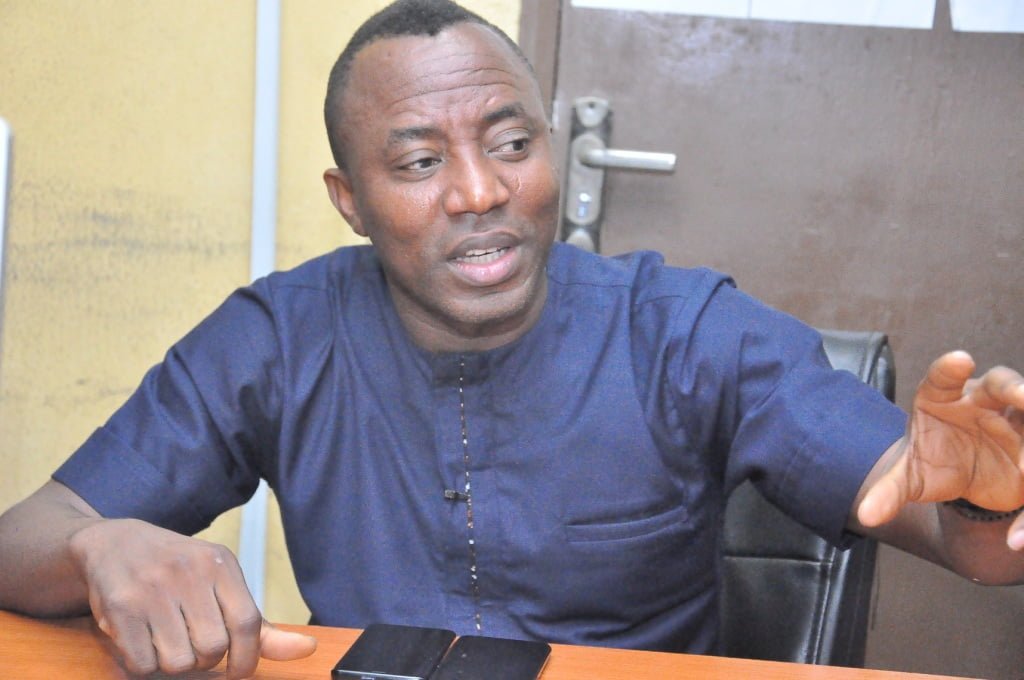 Sowore-in-DT-Lagos-1.jpg