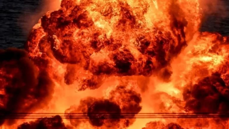 Over-100-killed-in-explosion-at-Nigerian-illegal-oil-refinery.jpg
