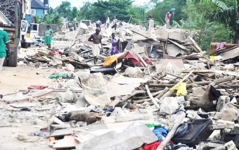 FAAN-demolishes-13-houses-in-Lagos.jpg