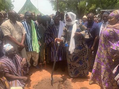 NHIA-pix-Hajia-Abdul-Aziz-second-from-right-being-assisted-by-Yoo-Na-Abdulai-Yakubu-Andani-to-cut-the-sod-for-the-work-to-begin.jpg