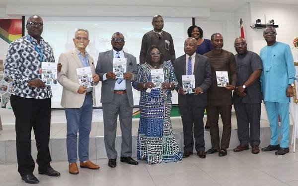 Medical-oxygen.Akosua-Frema-Osei-Opare-middlewith-Mr-Kwaku-Agyemang-Mnaufourth-from-right-and-other-dignitaires-with-the-policy-document.jpg