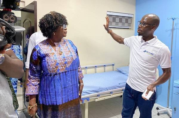 MoH.Mrs-Mensah-being-conducted-round-the-wards-by-Dr-Isaac-Kofi-Adu-a-Clinical-Embryologist.jpg