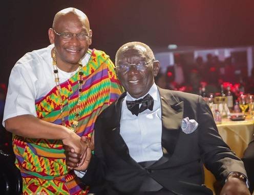 Rotary-Club-Mr-Amankwah-in-a-handshake-with-former-President-Kufuor-.jpg