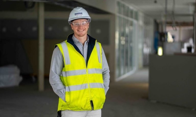 UniSA-construction-management-Cameron-Logan-2-e1689897143692.jpg