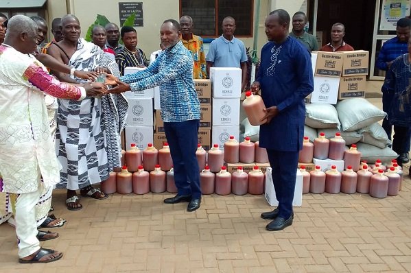 Adenta-Mr-Adumuah-Second-from-right-presenting-the-items-to-the-chiefs-.jpg