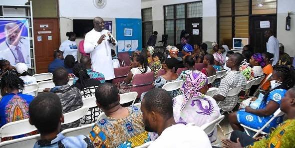 Health-Screening-Dr-Kissi-addressing-the-participants-.jpg