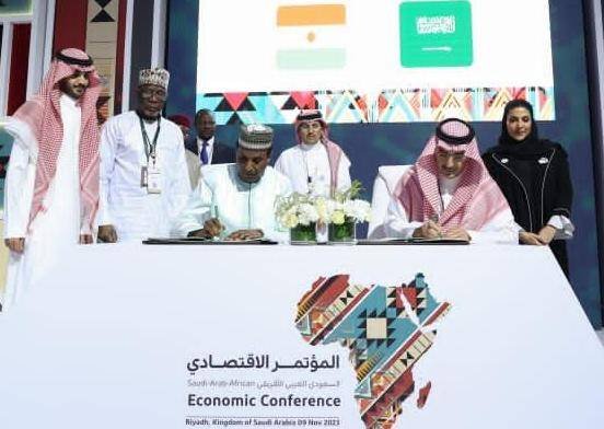 saudi-.The-agreements-being-signed-Copy.jpg